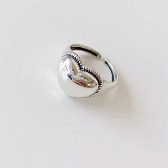 🤍Insta big heart sterling silver ring - Picture 2 of 6